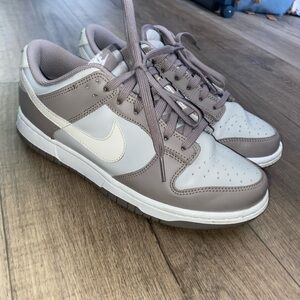 Nike dunks low